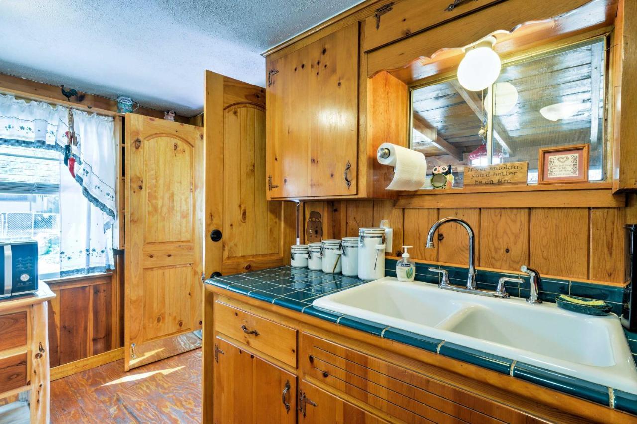 Villa Cozy Cabin With Ac And Deck, 5 Mi To Downtown Prescott Exterior foto